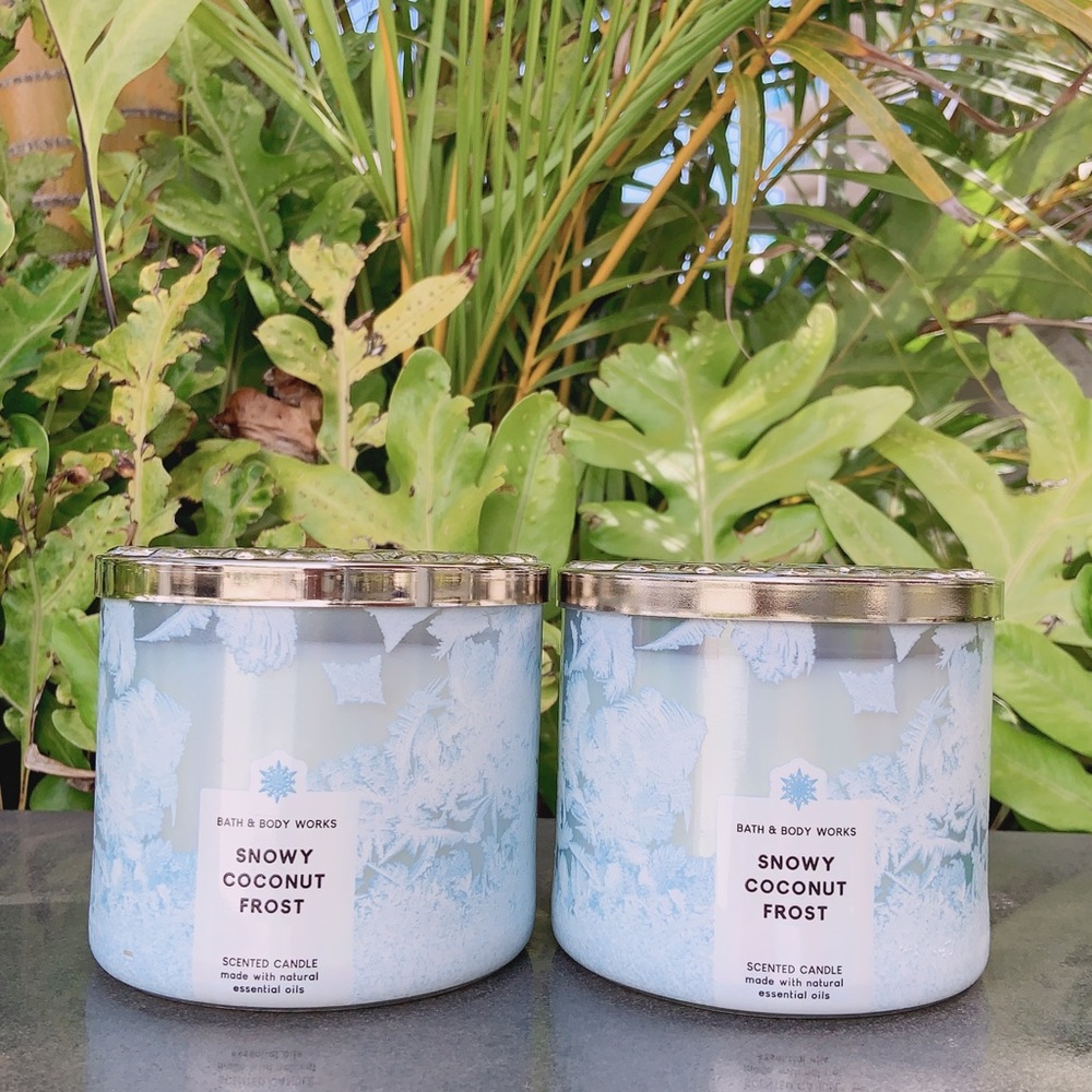 Bath and body works Snowy coconut frost three wicked candle set
